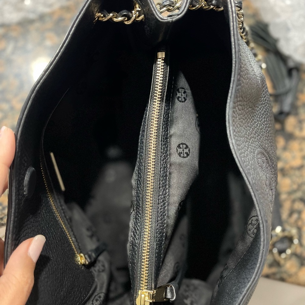 Tory Burch Sliding Chain Link Black Leather Tote - Picture 3 of 7